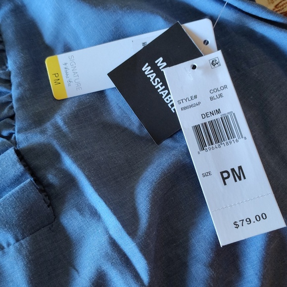 Blue Dress Machine Washable. - Picture 4 of 4